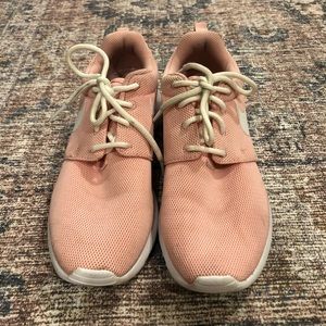 Nike roshe ones